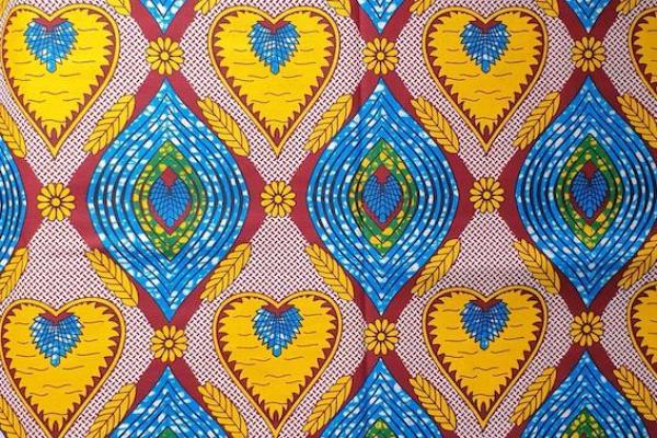 YELLOW BLUE HEART Waxprint Stoff